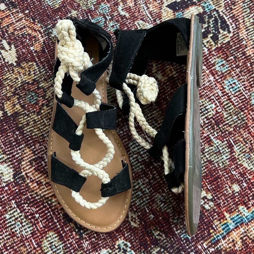 ⚡️GAP Kids Black Faux Suede Sandals Ankle Tie
